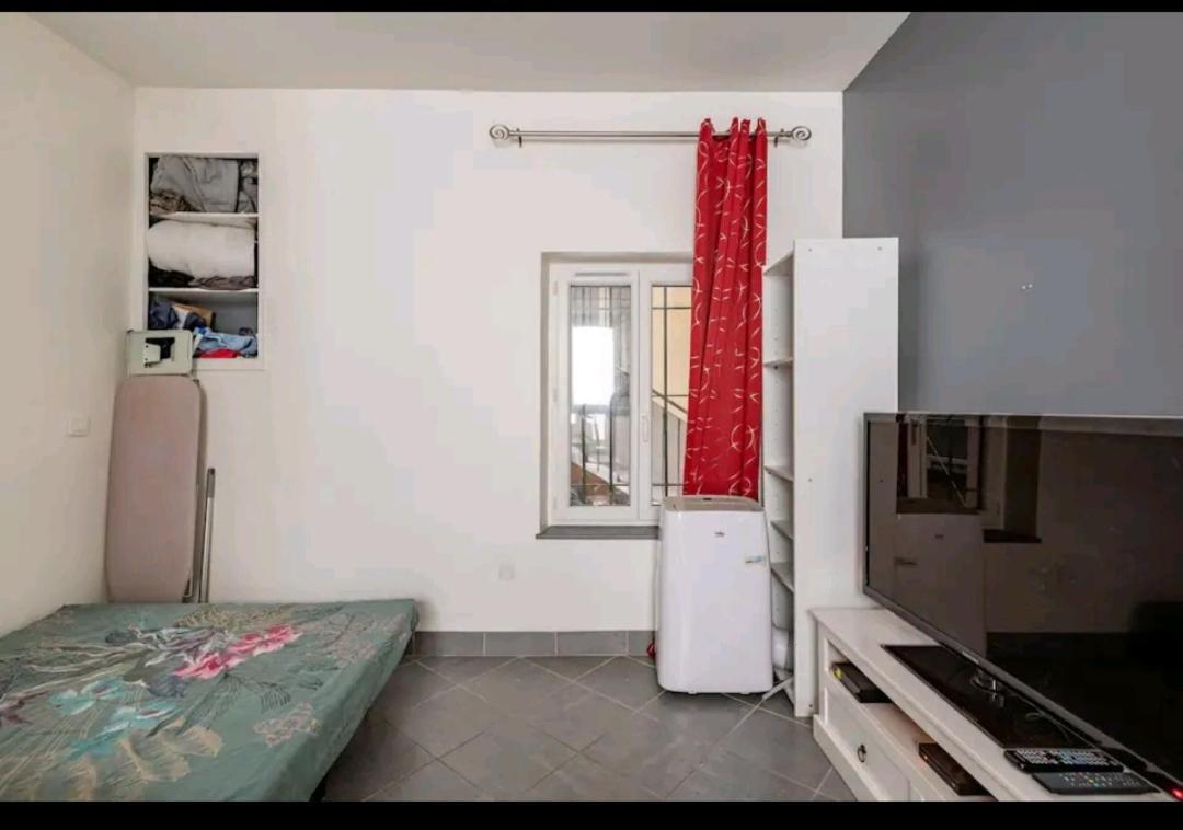 Appartamento Studio Montélimar cosy, calme, NETFLIX +WIFI Esterno foto