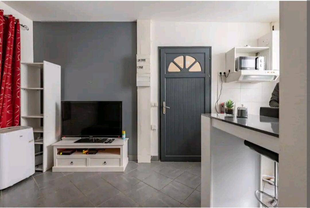 Appartamento Studio Montélimar cosy, calme, NETFLIX +WIFI Esterno foto